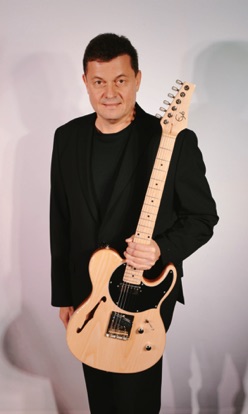 Gitarre 0151.jpg